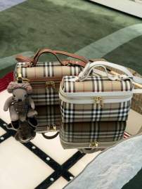 Picture of Burberry Handbags _SKUfw233324373fw